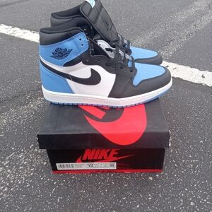 Air Jordan 1 Retro high OG, UNC Toe